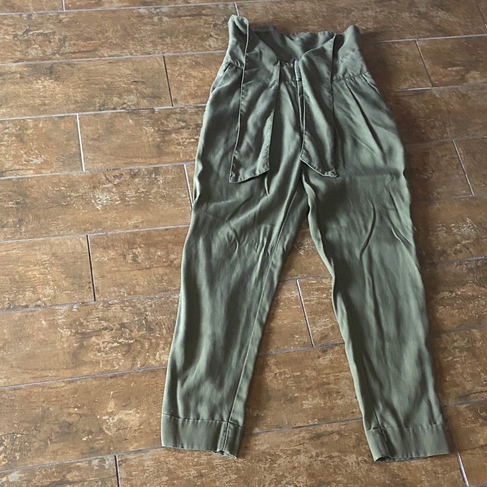 Olive Green Women's Pants. Cartonnier from Anthro. Size 0. Great condition.